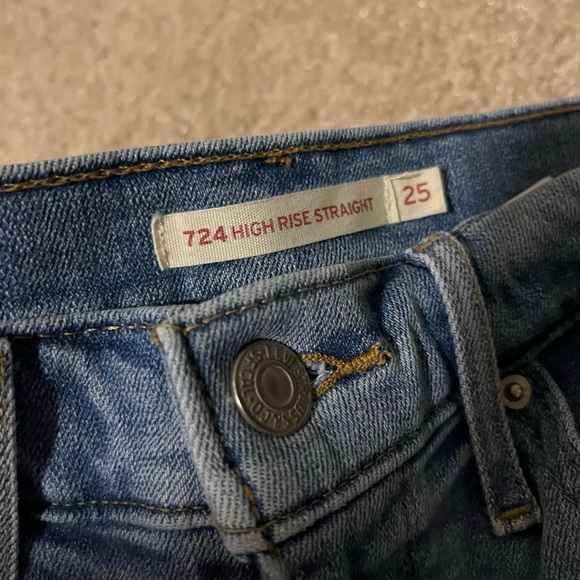 Levi’s 724 High Rise Straight Jeans - Picture 3 of 5